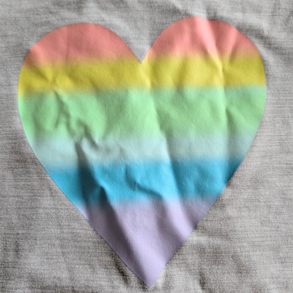 Members Mark Active Girls Size Small 5/6 T Shirt Short Sleeve Gray Rainbow Heart - Picture 4 of 8